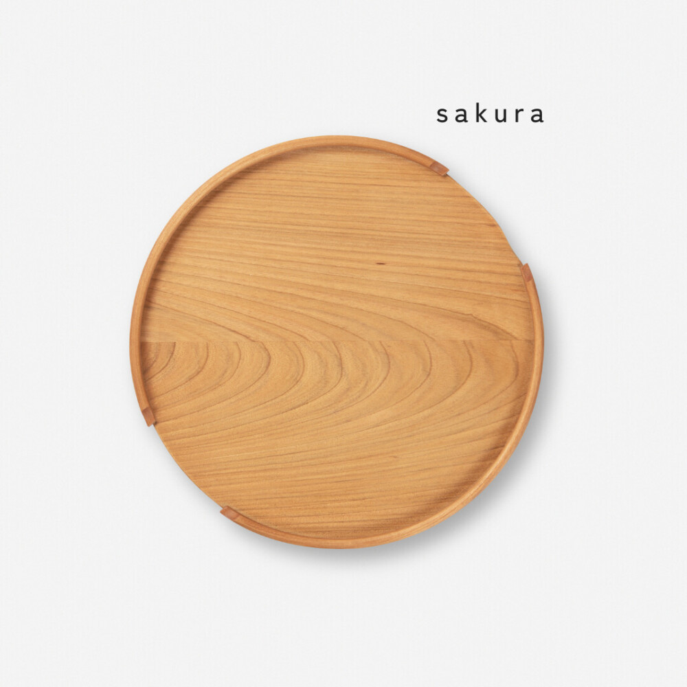 重ねてしまえる無垢材のトレイ 丸